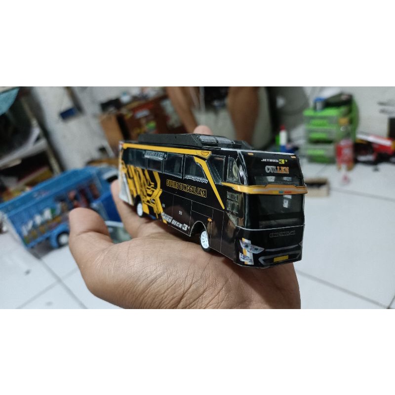 Miniatur Bis STJ Cullen Full Interior Seukuran Hotwill