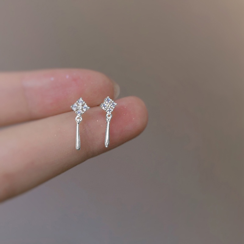 Elegan Sederhana Anting Pejantan Rumbai Kristal S925 Perak Perhiasan Fashion Wanita Emas Baja Titanium Zirkon Drop Earrings