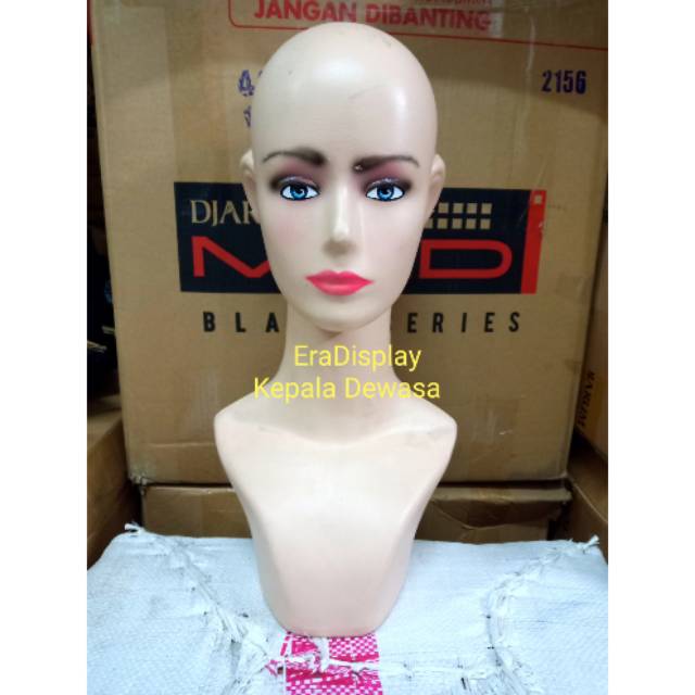 Patung Kepala Dewasa