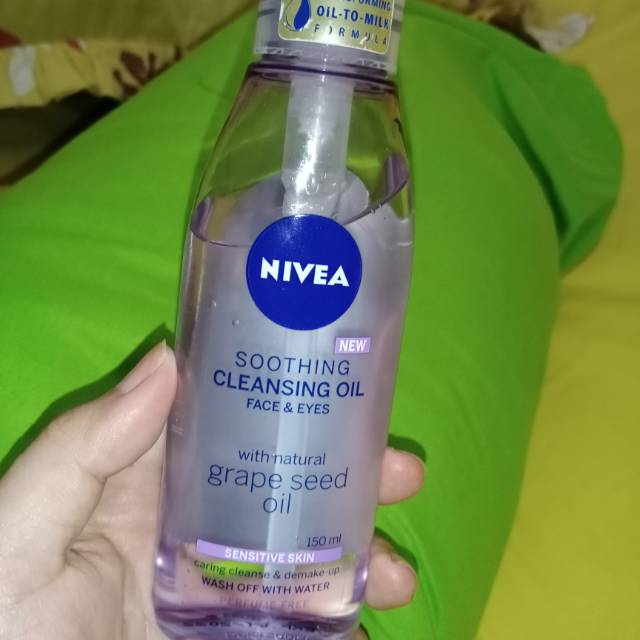 Nivea cleansing oil grape seed