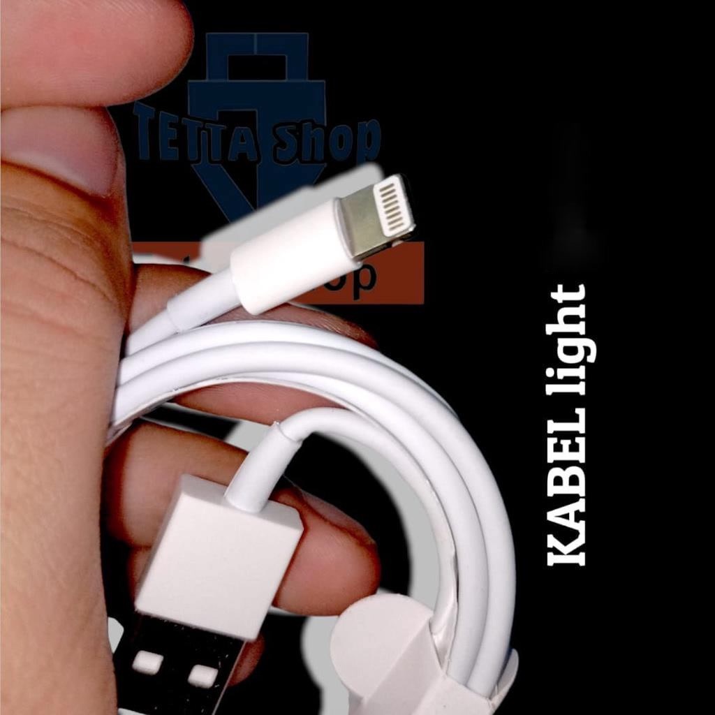 Kabel Cas Light Timbal Balik Warna Putih Flash Charging Gunakan Kepala Cas Ori Panjang Setengah Sampai 1 Meter