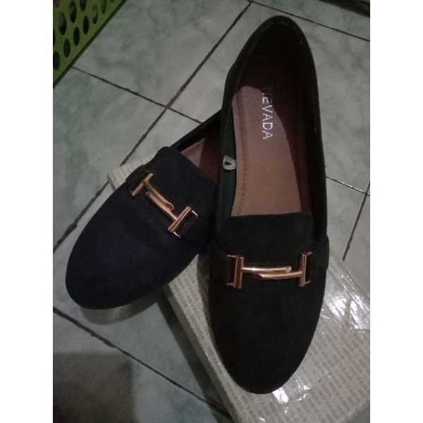 Preloved sepatu nevada