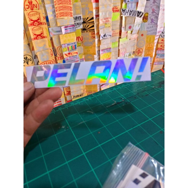 cutting sticker pelan!