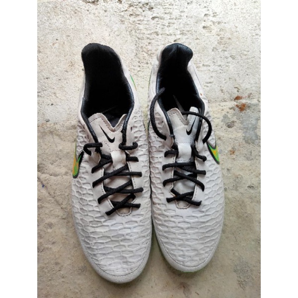 sepatu bola Nike Magista Onda AG