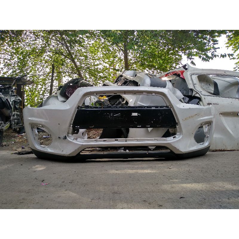 bumper depan Outlander