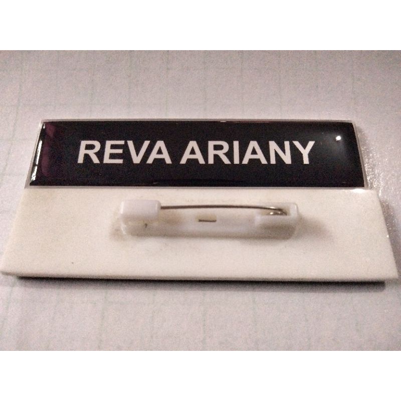 

NAMETAG RESIN PENITI ACECORIES/PIN