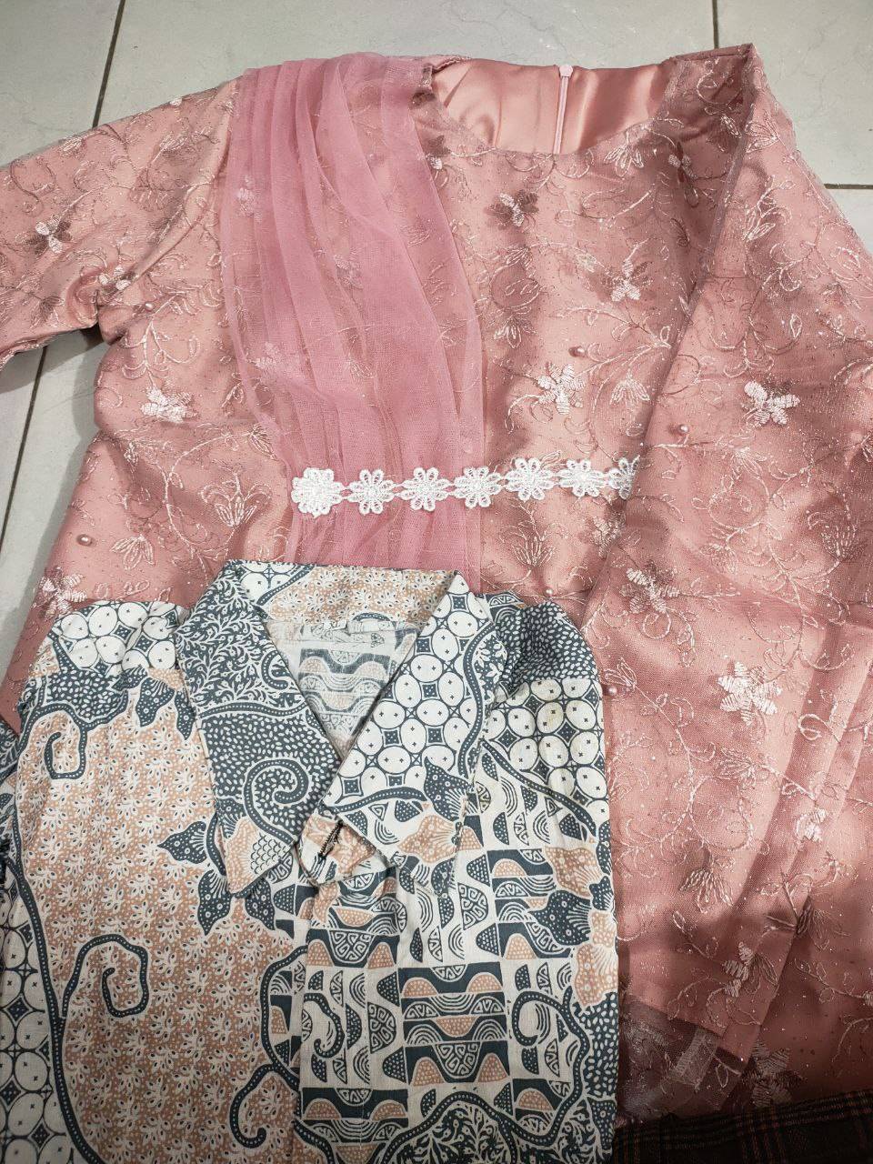 Kebaya Couple Semi Prancis Katun Bahan Kebaya Semi France Corneli Couple Karina 2 Batik Couple