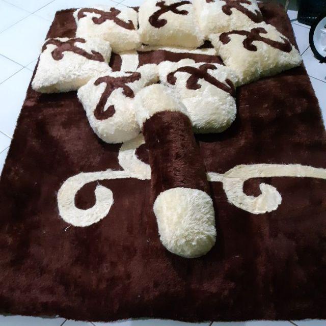 Karpet Bulu Rasfur Busa Karakter Full Set
