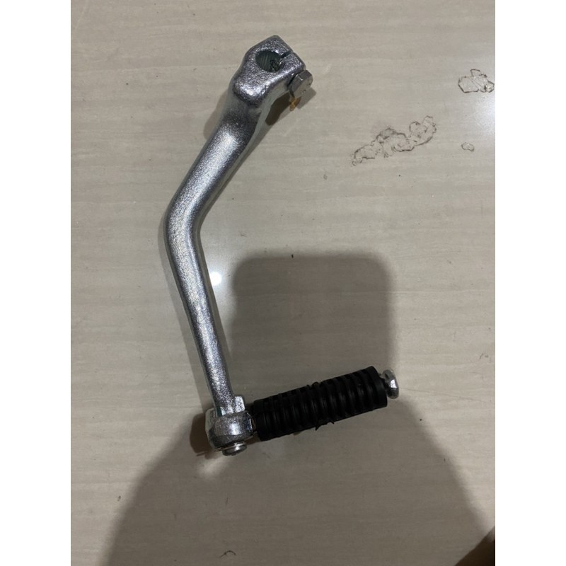 Pedal kick starter/ slah/ engkolan smash