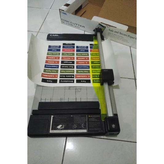 

potong kertas carl paper cut