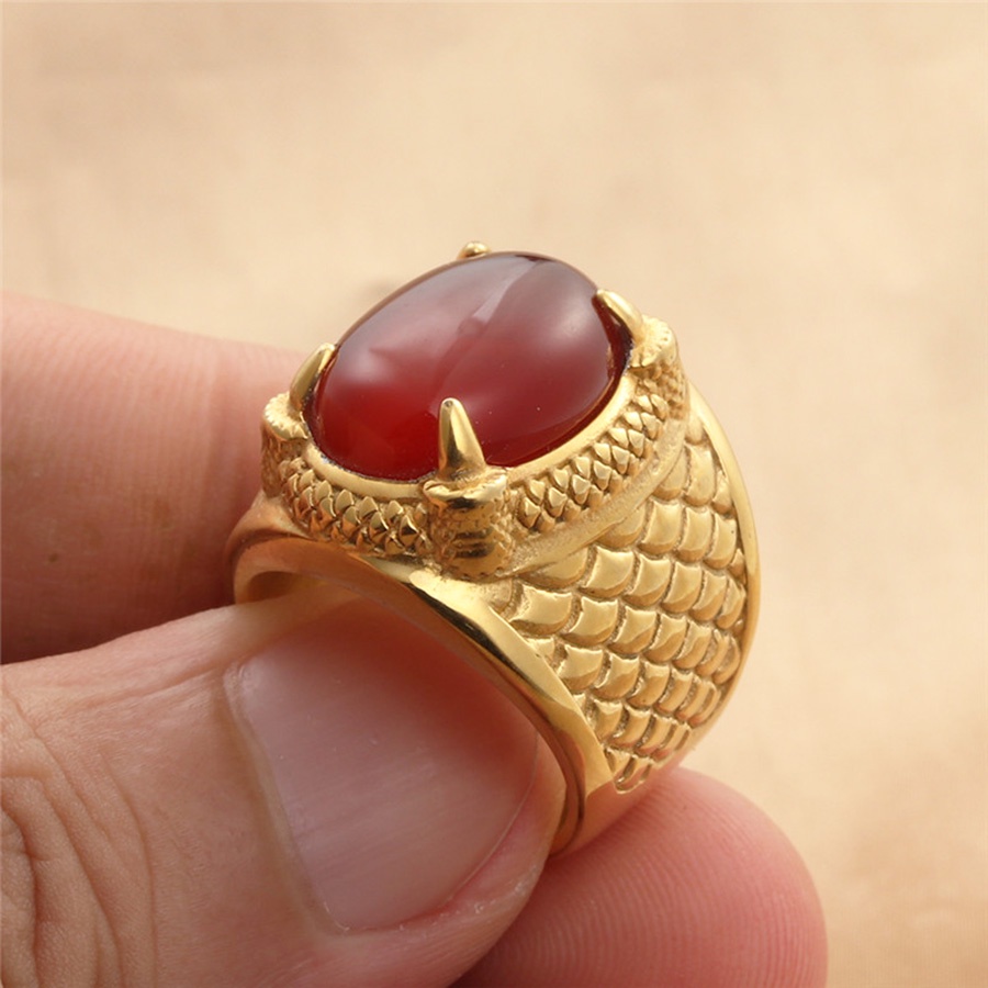 Cincin Pernikahan Bahan Titanium Steel Warna Gold Hias Ruby Emeraldkristal Gaya Punk Untuk Pria