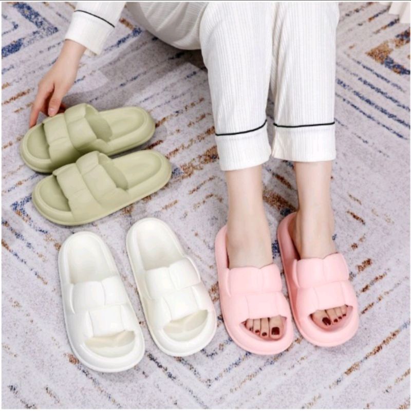 MINISO Sandal Slop EVA RINGAN Jelly Korean Import Soft Slippers anti selip