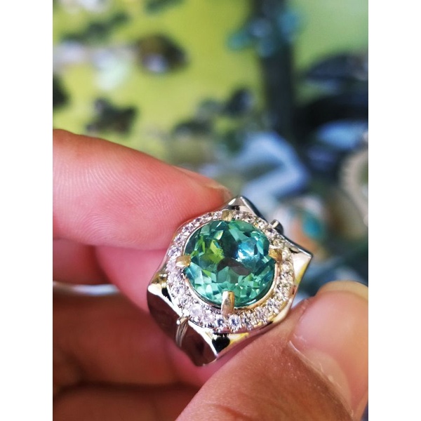 GREEN TOPAZ