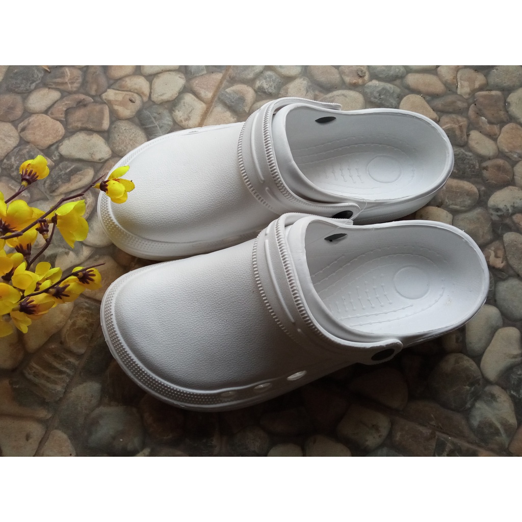 sepatu sandal putih#sandal laboratorium#sandal rumah sakit#sandal ruang operasi