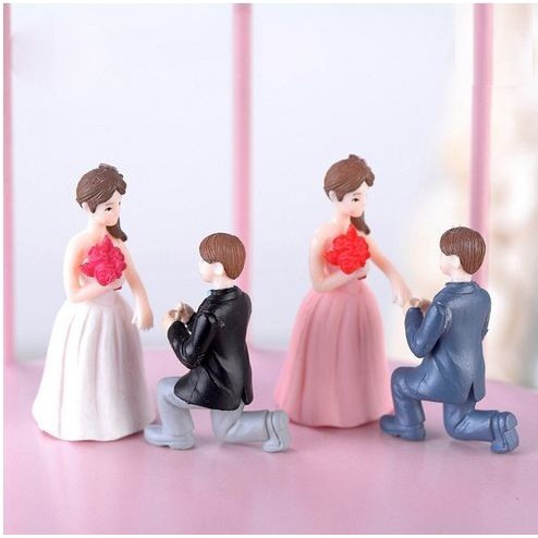 Miniature Lover Figures - Lovers Couple Figurines #23 (2pcs)