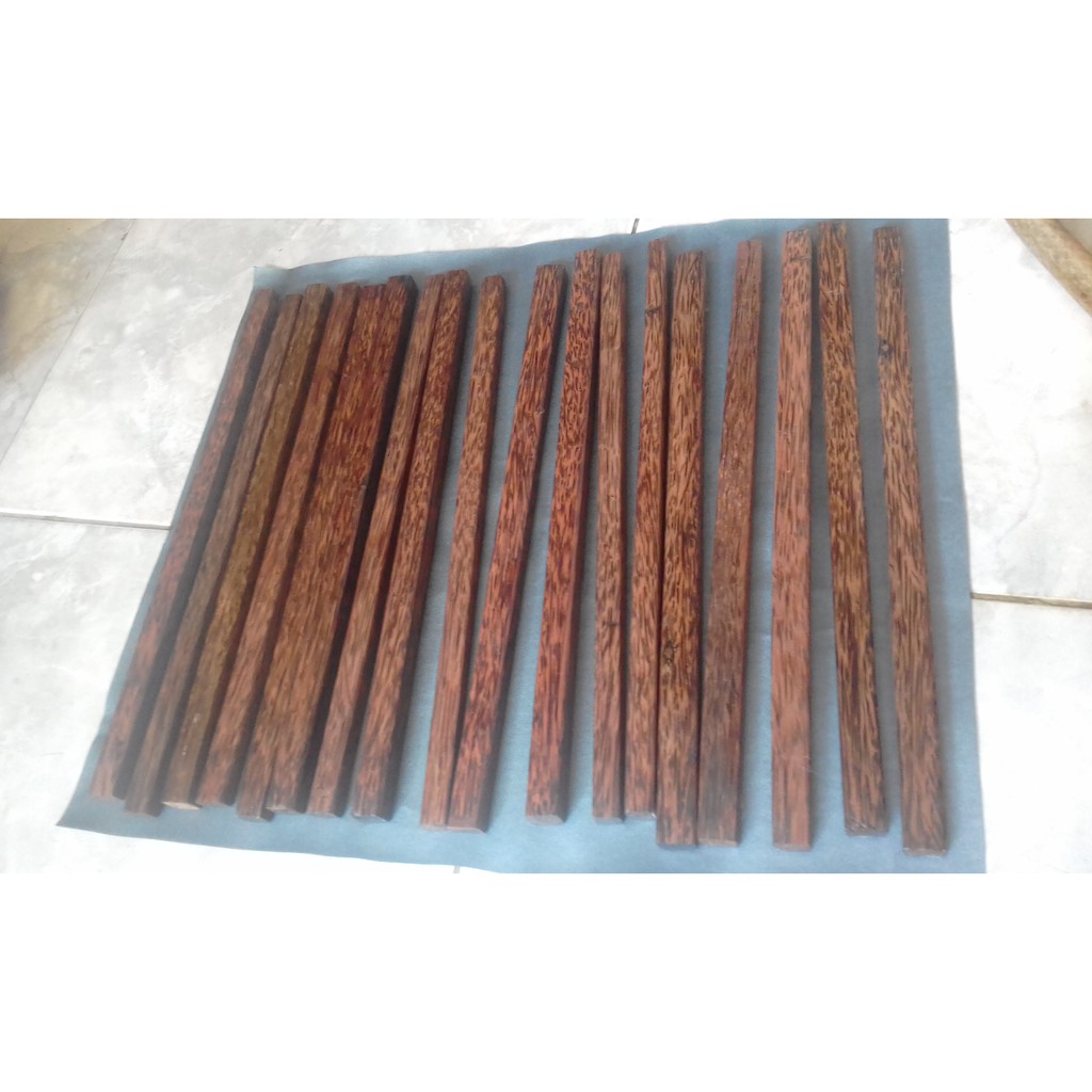 TANGKRINGAN KOTAK KAYU KELAPA  UNTUK BURUNG LOVEBIRD UKURAN SANGKAR BULAT  ATAU SANGKAR KAPSUL 1 BAT