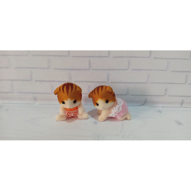 Sylvanian Twin Baby Maple Cat