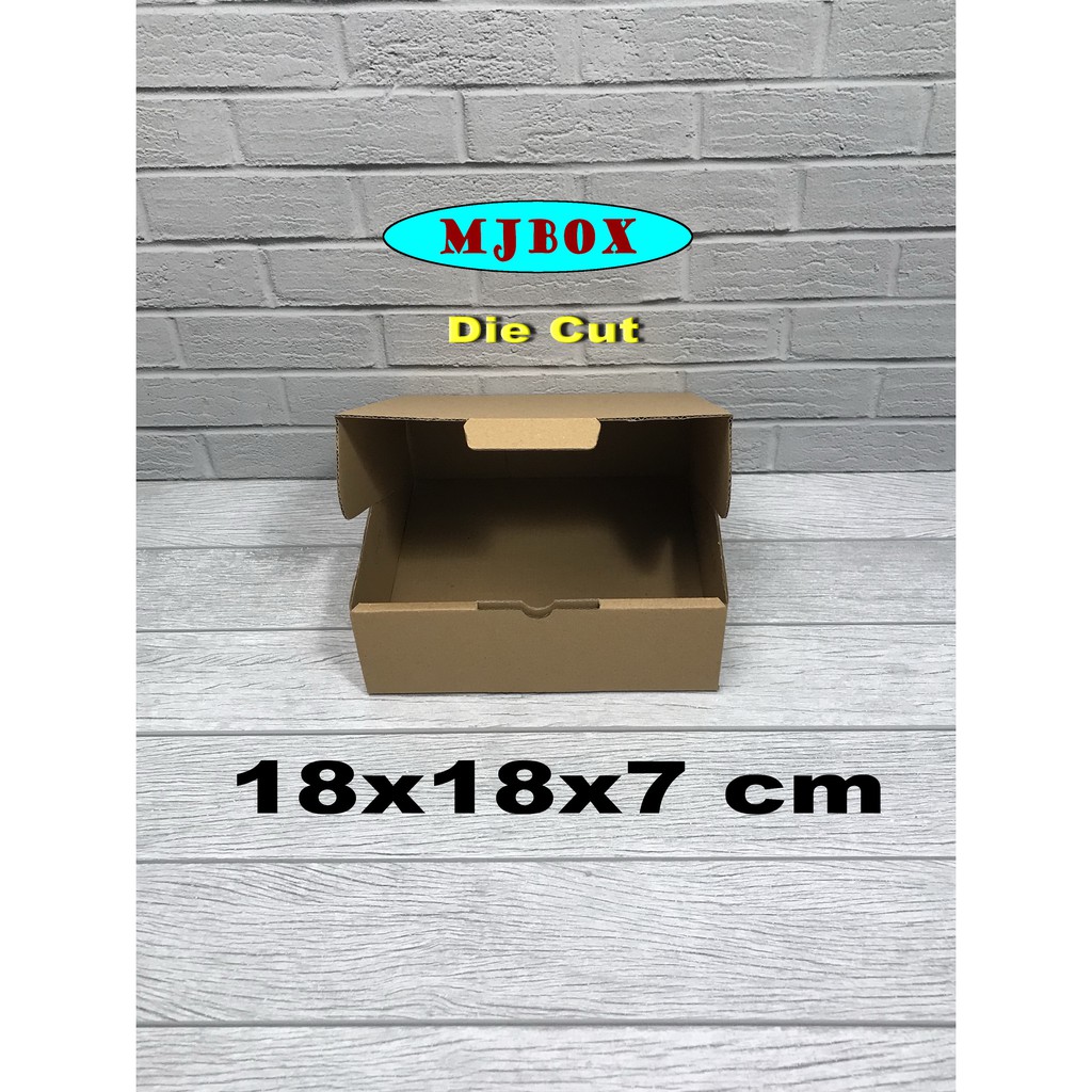 

KARDUS UK. 18x18x7 CM....DIE CUT KARTON BOX UNTUK KOTAK BAJU-AKSESORIS-SOUVENIR DLL MODEL BOX PIZZA