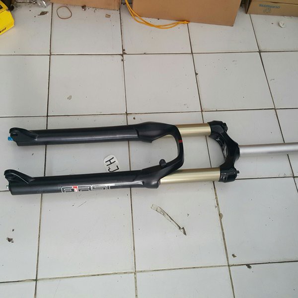 NEW fork 27.5 RST First air travel 120