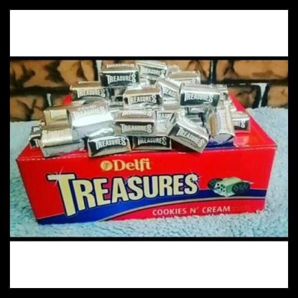 

COKLAT DELFI KILOAN TREASURES WHITE & COOKIES (1KG / ISI 96PCS)