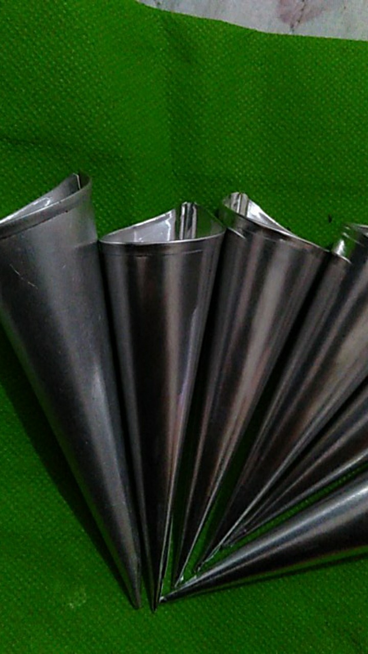 20 Pcs Cetakan Cornetto Pasung Horn Promo Produk Baru