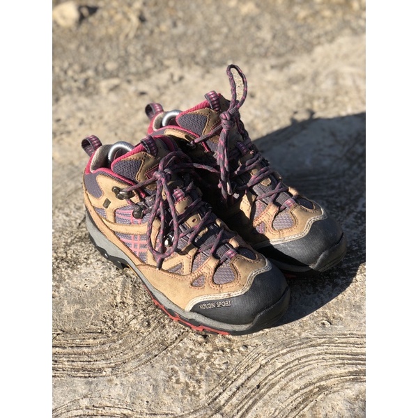 Sepatu gunung second original kolon sport