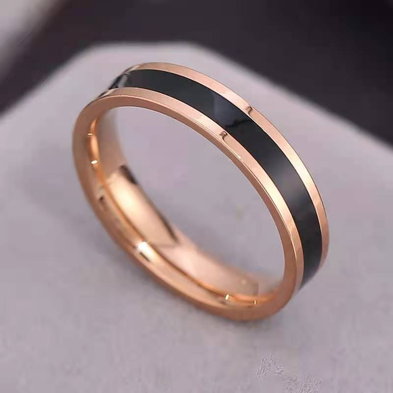 Cincin Pasangan Bahan Stainless Steel Warna Rose Gold / Silver Untuk Wanita