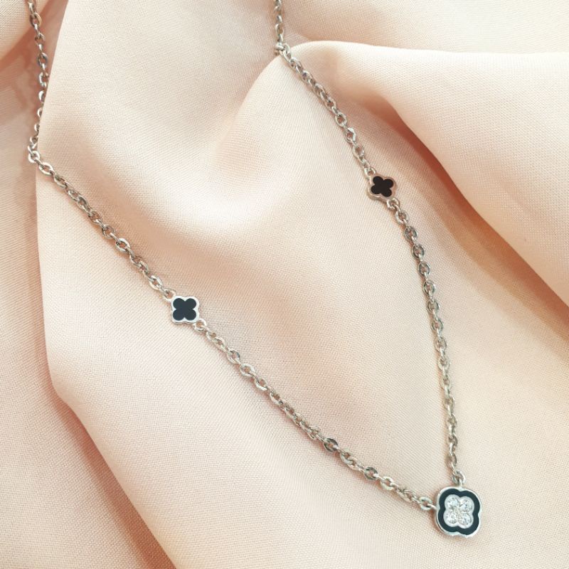 Kalung emas putih vancleef emas asli kadar 375