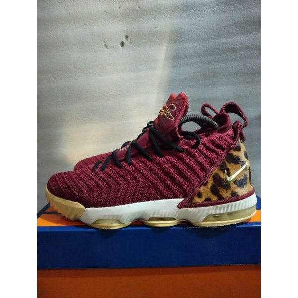 Sepatu second original Lebron 16 size 40