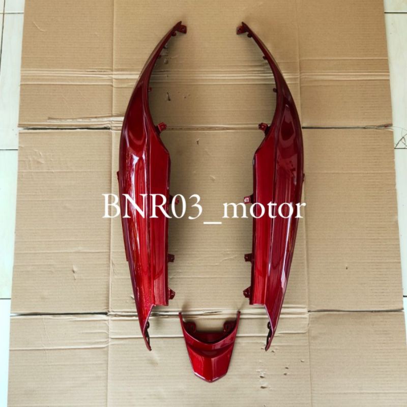COVER BODY BELAKANG KIRI KANAN MOTOR YAMAHA MIO J/GT MERAH MAROON
