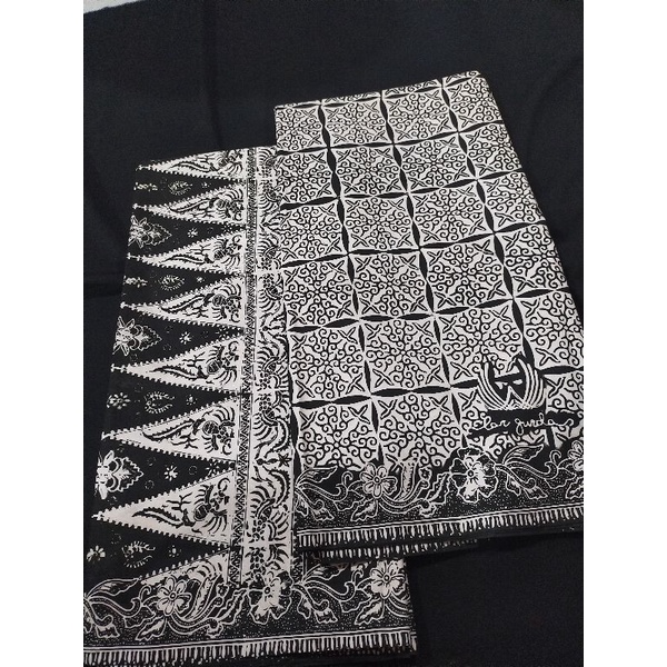 Sarung Batik Tradisional Lar Gurda
