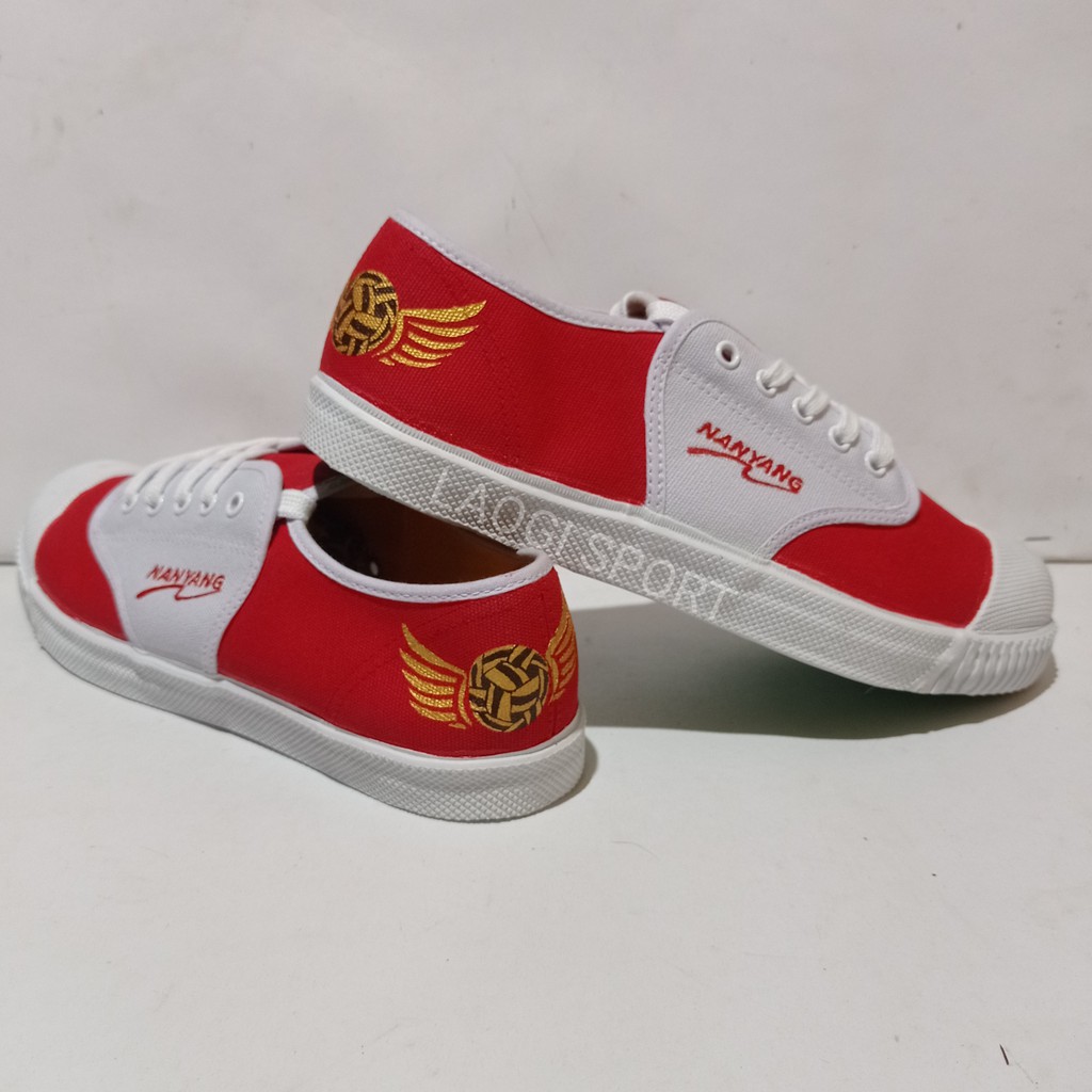 Sepatu nanyang takraw merah