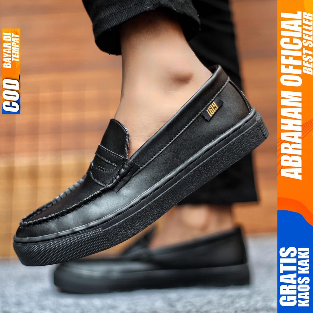 Sepatu Slip On Pria Sepatu Casual Pria Formal Kulit Pu Sepatu Pantofel Kerja Kantor Kuliah Kondangan Sepatu Slop Pria Sepatu Hitam Pria TRAVIS ABRAHAM