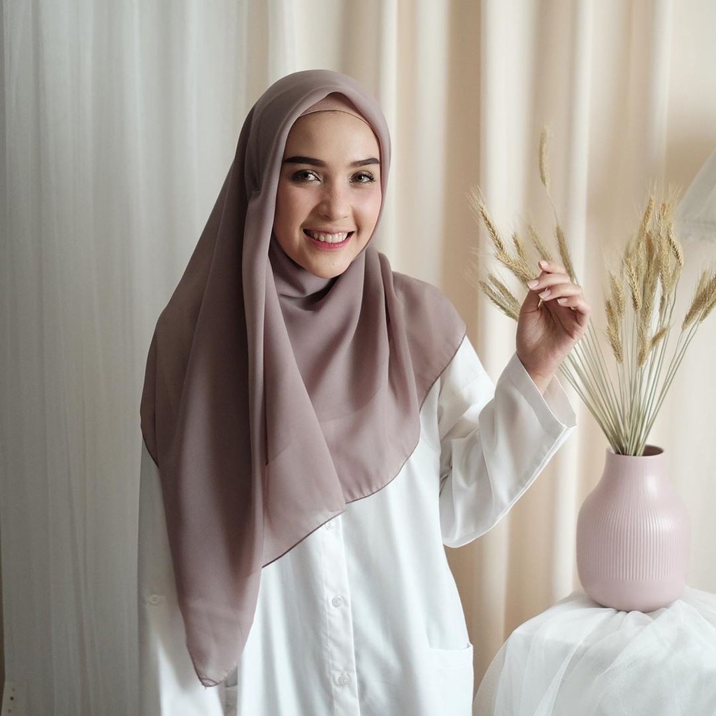 [𝐂𝐫𝐨𝐜𝐮𝐬] Jilbab Bella Square / Hijab/ segiempat/ kerudung-Bela - LATTE
