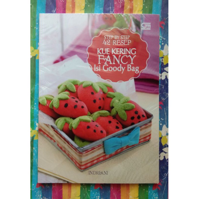

Buku 42 Resep Kue Kering Fancy Isi Goody Bag by Indriani