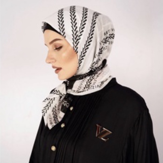 ZEAMAYA Scarf by VIVI ZUBEDI