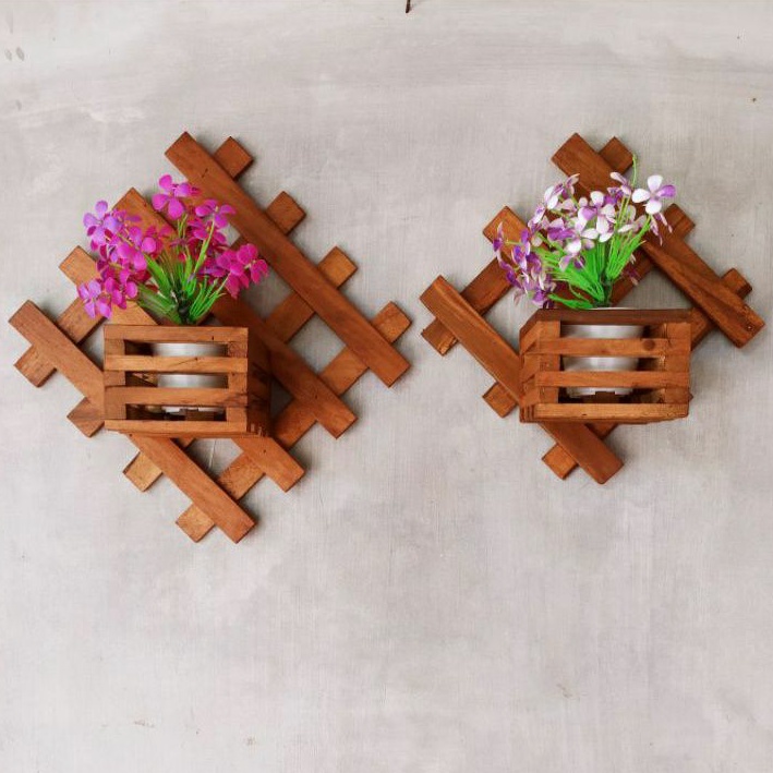 Pot Kayu Tempel Dinding Ruangan / Hiasan Taman