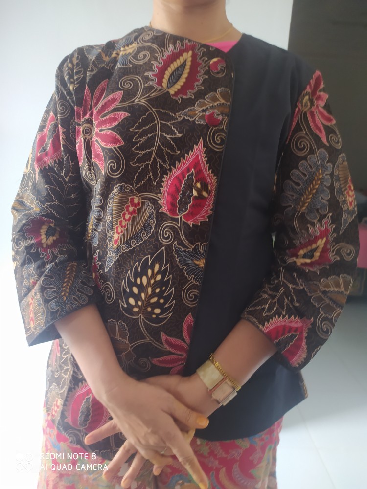 Kemeja Unik Batik Wanita Slim Fit Bw39 Lengan 7/8 Slimfit