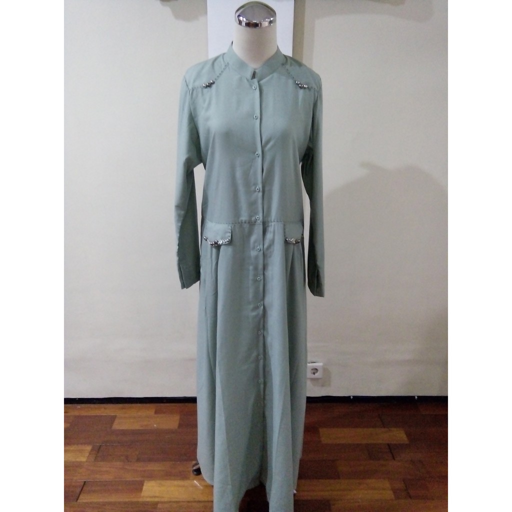 BusanaMuslimWanitaDannis