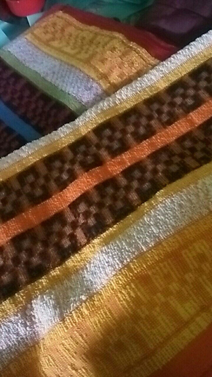 Handuk Matahari I Warna Random