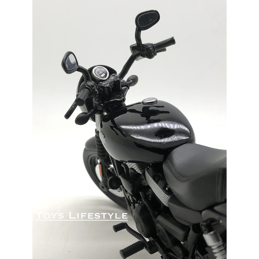 Maisto Harley Davidson - 2015 Harley Davidson Street 750 Skala 1:12