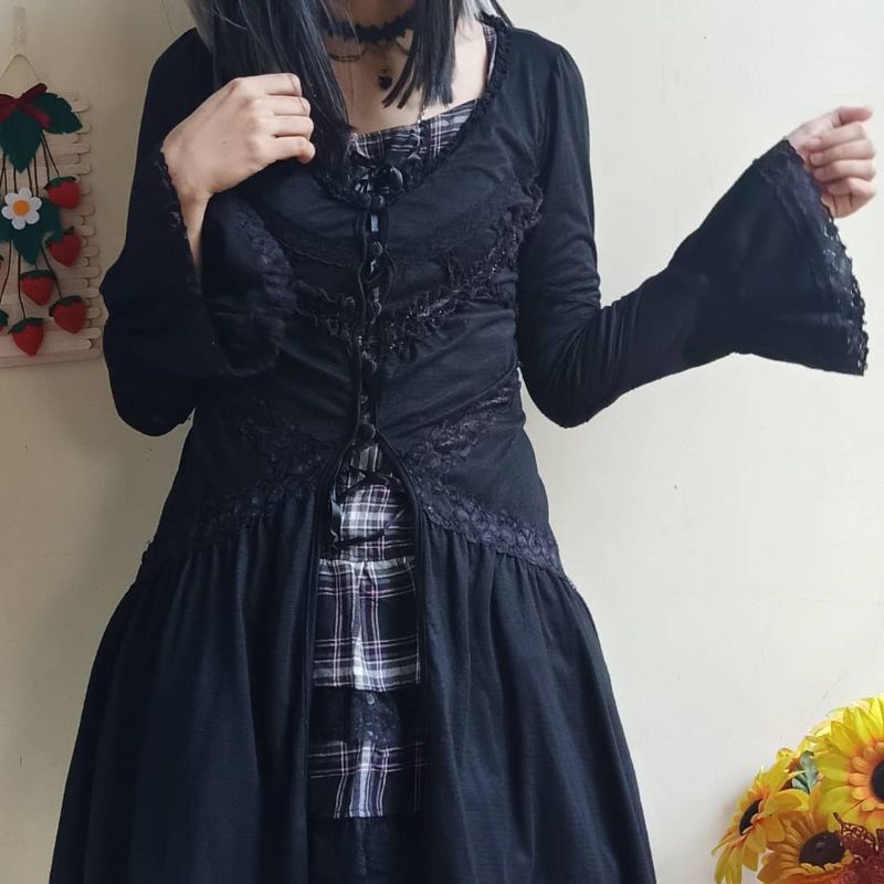 outer gothic ozz oneste