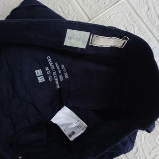  Jeans  Pria  Panjang Uniqlo  sz 28 Celana  Uniqlo  