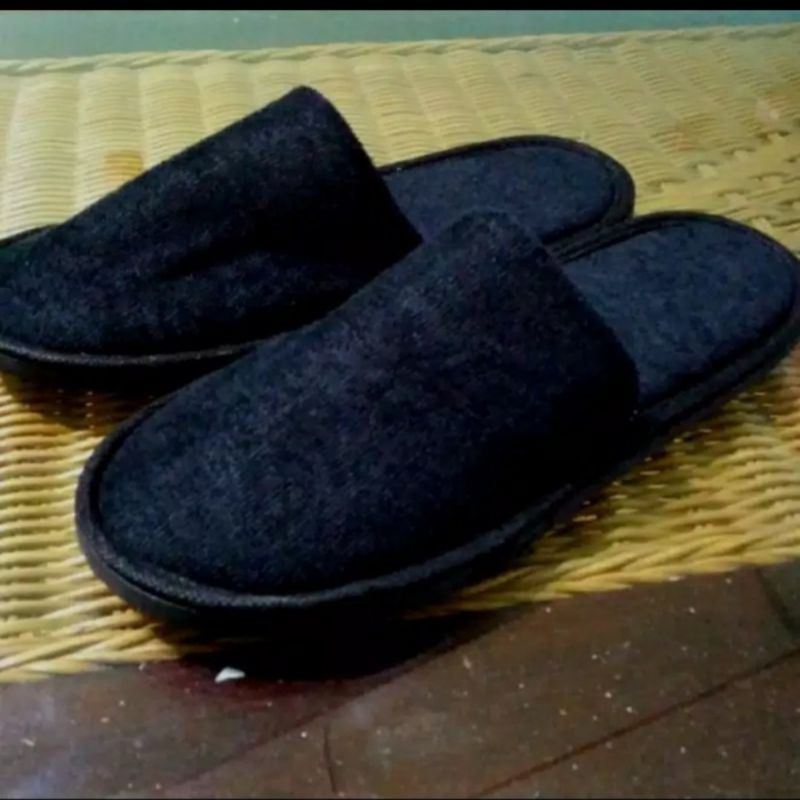 Sandal Hotel Hitam Tebal