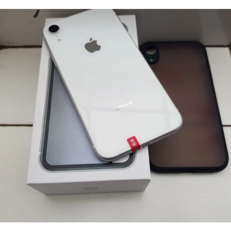 xr 64gb white