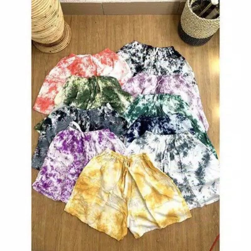 Celana Pendek Tie Dye Karakter