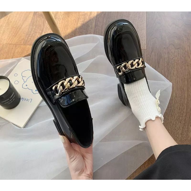 Rantai Logam Oxford Sepatu untuk Wanita Sepatu Wanita Baru Slip Di Alun-alun Platform Sepatu Round Toe Pantofel Solid Kasual Kulit sepatu / Sepatu Flat Wanita / Sepatu Docmart Wanita / Bisa Cod