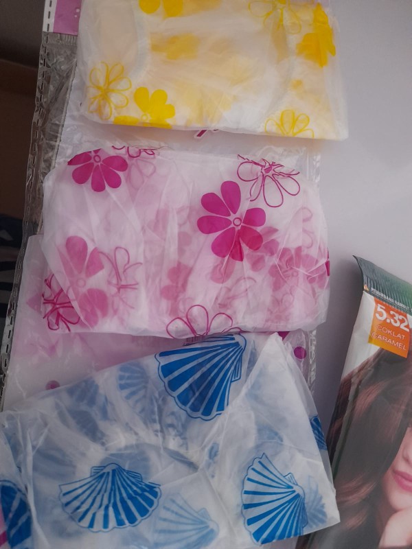 Shower Cap Plastik Isi 3