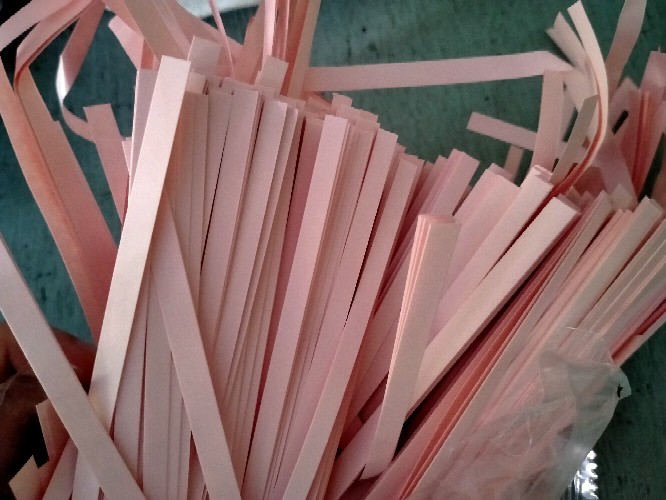 Minimal 6 Pcs Kertas Serut , Kertas Potong Kertas Warna Paper Shredder Kertar Hvs Hampers