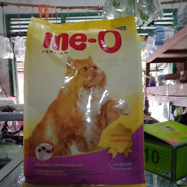 Me-O (makanan kucing )